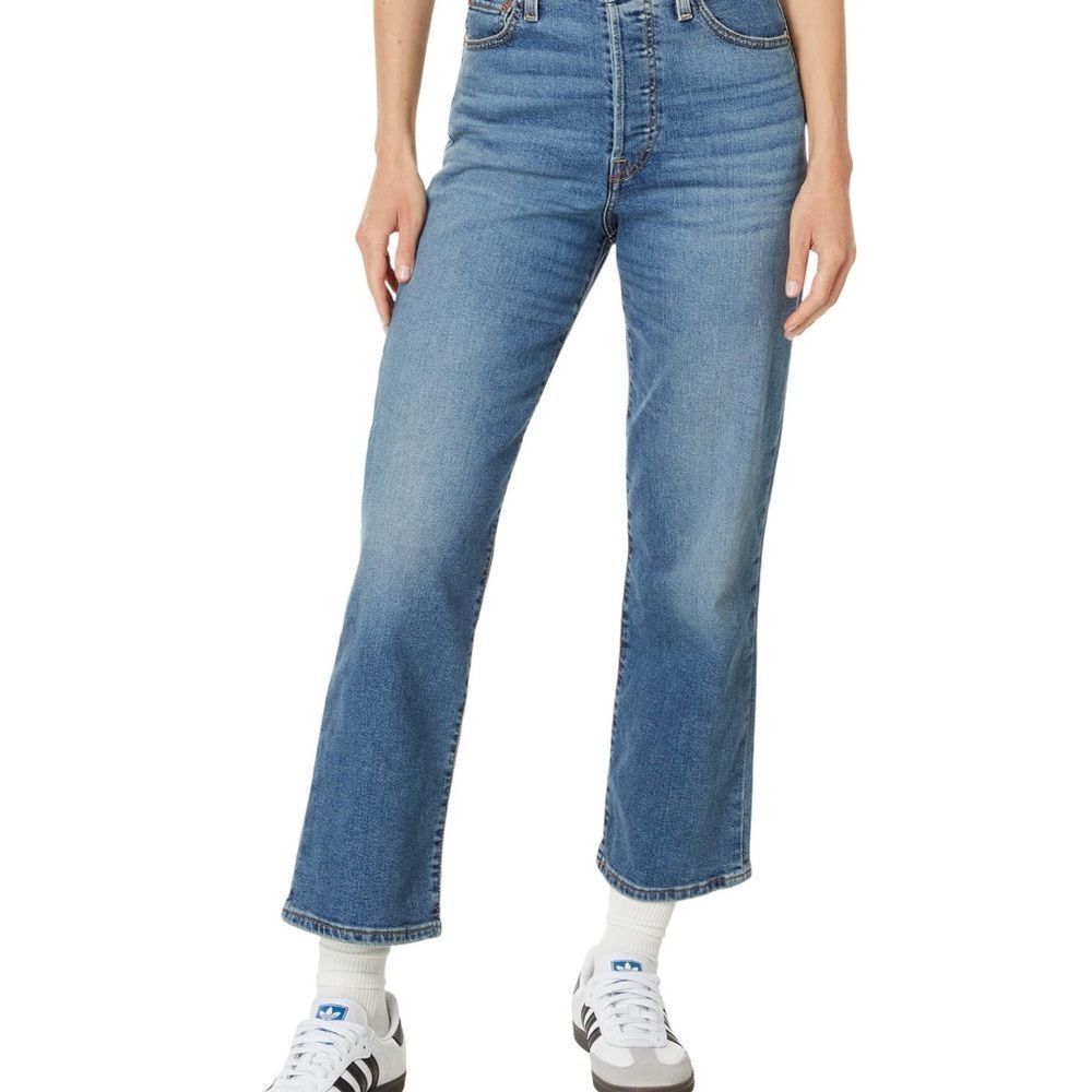 Women's Straight Leg Jeans - Blue